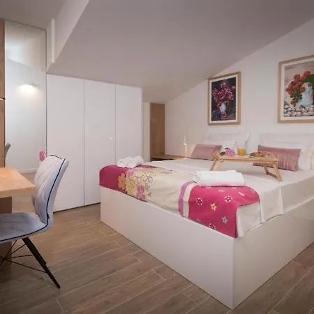 Apartamento J&j With Swimming Pool *