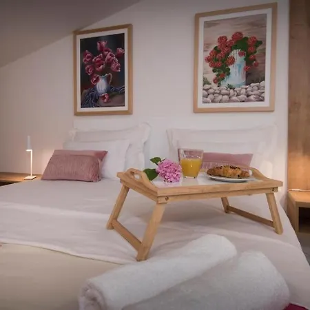 J&j With Swimming Pool Apartamento