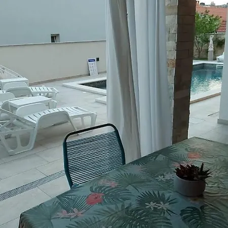 Apartamento J&j With Swimming Pool