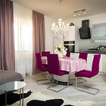 Apartamento J&j With Swimming Pool *