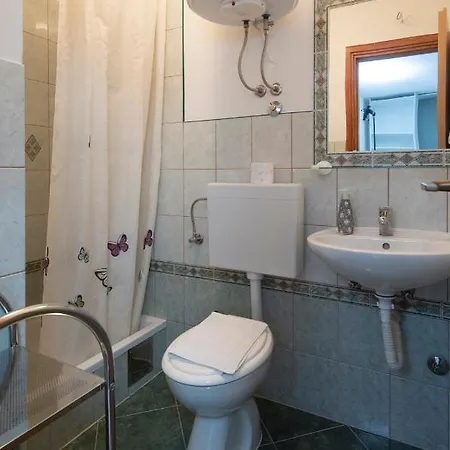 J&j With Swimming Pool Apartamento *